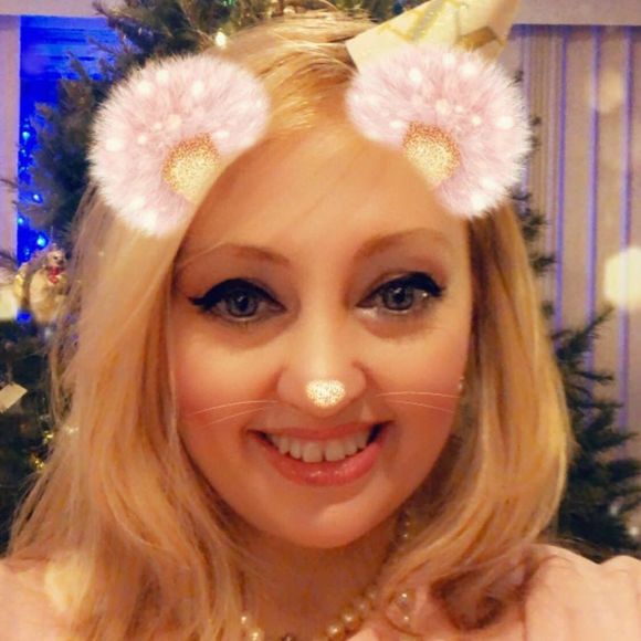 Meet your Posher, Lana - Picture 1 of 1